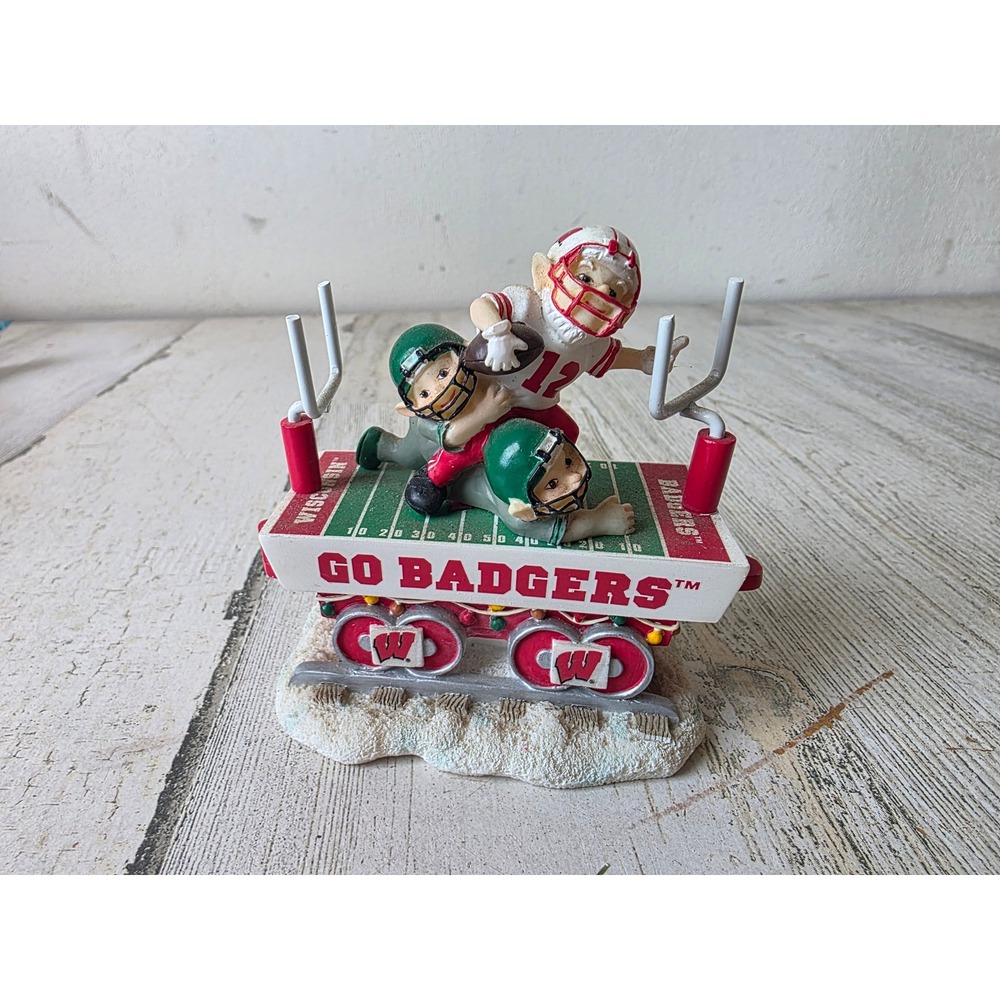 Danbury mint Badgers Wisconsin Santa Express tackle train Xmas decor